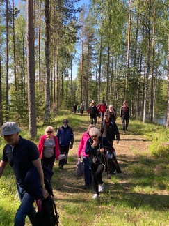 Melakon talkoot - sieltä ne tulevat-talkoolaiset...