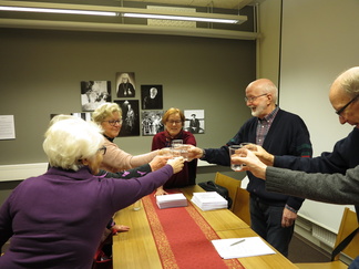 Jäsenaineisto saatu kirjekuoriin, skoolaus lähdevedellä!