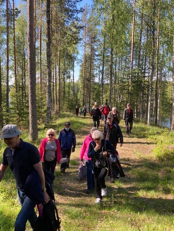 Melakon talkoot - sieltä ne tulevat-talkoolaiset...
